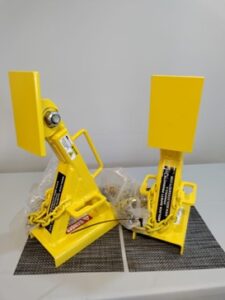 BL-600A/B truck bed lock model.