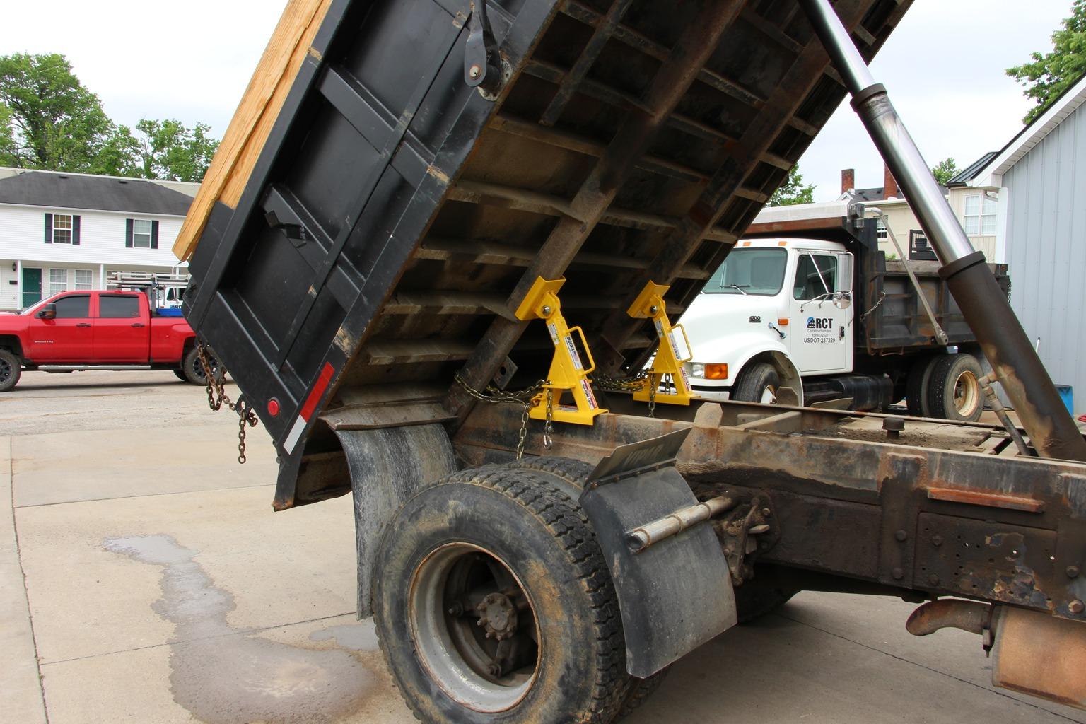 Dump body safety props.